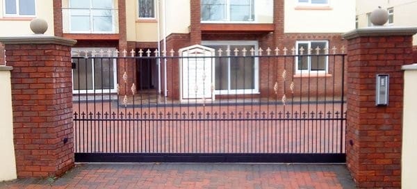 What the Rise in Smart Access Control Means for Electric Gates in South Devon